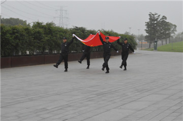 图3 升旗仪式3